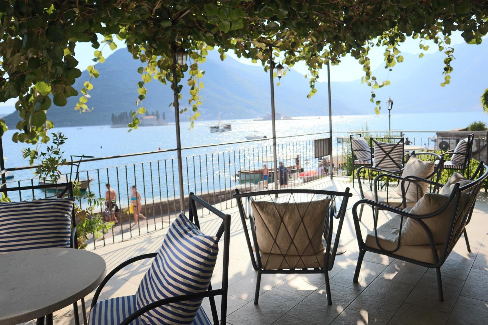 Guesthouse Zmukic Perast Exterior foto