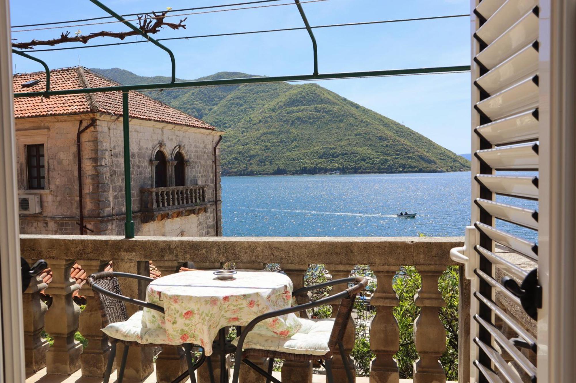 Guesthouse Zmukic Perast Zimmer foto