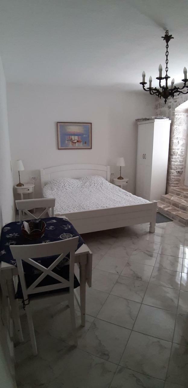 Guesthouse Zmukic Perast Exterior foto